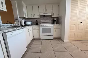 7620 NW 18th St, Margate, FL 33063 - Photo 16