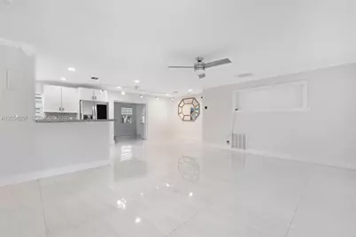 309 SE 3rd Ter, Deerfield Beach, FL 33441 - Photo 8