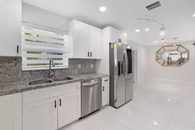 309 SE 3rd Ter, Deerfield Beach, FL 33441 - Photo 16