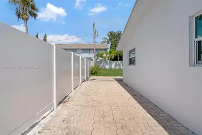 309 SE 3rd Ter, Deerfield Beach, FL 33441 - Photo 34