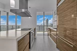 1100 Biscayne Blvd, Miami, FL 33132 - Photo 14