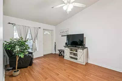 608 S Grand Hwy, Clermont, FL 34711 - Photo 8
