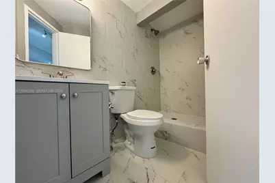 801 Brickell Bay Dr #465, Miami, FL 33131 - Photo 8