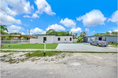 580 NW 116th Ter, Miami, FL 33168 - Photo 4
