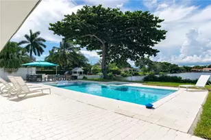 20950 NE 25th Ct, Miami, FL 33180 - Photo 26