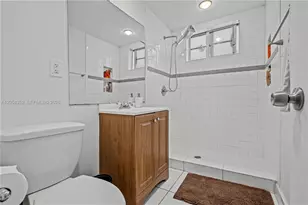 7950 Tatum Waterway Dr, Miami Beach, FL 33141 - Photo 24