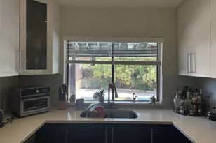 1066 NE 202nd Ln, Miami, FL 33179 - Photo 24