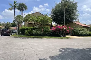 1066 NE 202nd Ln, Miami, FL 33179 - Photo 2