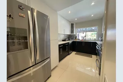 1066 NE 202nd Ln, Miami, FL 33179 - Photo 20