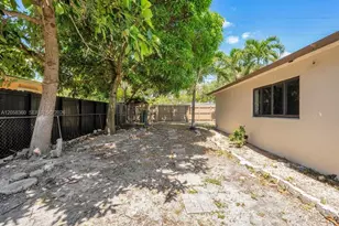 450 NW 140th St, Miami, FL 33168 - Photo 24