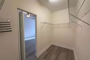 15816 NW 91st Ave, Miami Lakes, FL 33018 - Photo 12