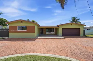 2220 Desoto Dr, Miramar, FL 33023 - Photo 2
