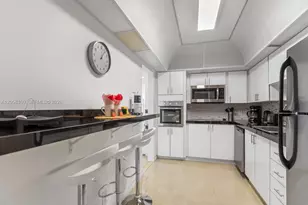 3801 S Ocean Dr, Hollywood, FL 33019 - Photo 30