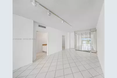 300 Bayview Dr #202, Sunny Isles Beach, FL 33160 - Photo 8