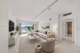 300 Bayview Dr, Sunny Isles Beach, FL 33160 - Photo 4