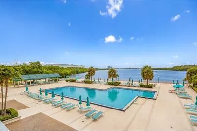 300 Bayview Dr #202, Sunny Isles Beach, FL 33160 - Photo 28