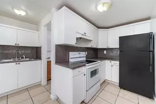 6980 NW 186th St, Hialeah, FL 33015 - Photo 2