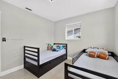 1271 W 78th St, Hialeah, FL 33014 - Photo 26