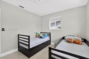 1271 W 78th St, Hialeah, FL 33014 - Photo 26