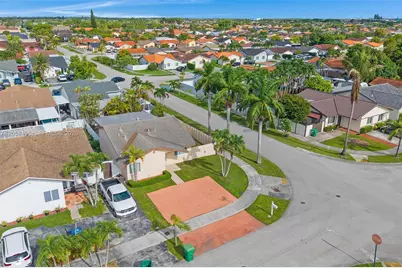 1616 SW 137th Pl, Miami, FL 33175 - Photo 4
