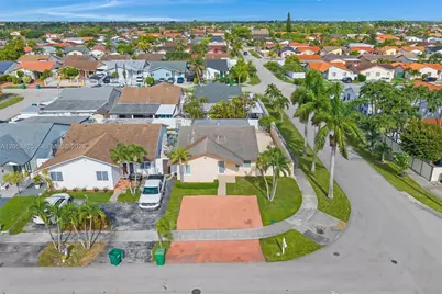 1616 SW 137th Pl, Miami, FL 33175 - Photo 2