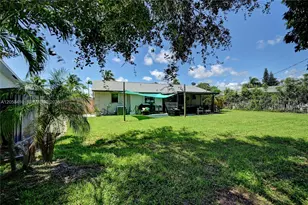 2523 Wabash Dr, North Palm Beach, FL 33410 - Photo 4