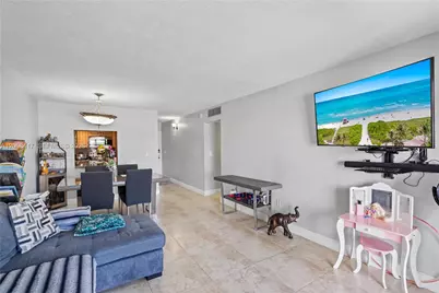 6215 W 20th Ave #402, Hialeah, FL 33012 - Photo 4