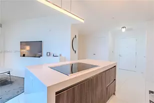 851 NE 1st Ave, Miami, FL 33132 - Photo 8