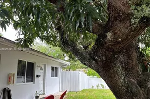 1061 NE 34th, Oakland Park, FL 33334 - Photo 16