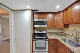 4166 Inverrary Dr, Lauderhill, FL 33319 - Photo 8
