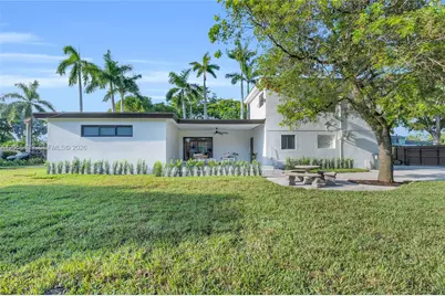 205 NE 123rd St, North Miami, FL 33161 - Photo 46