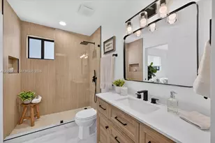 205 NE 123rd St, North Miami, FL 33161 - Photo 28