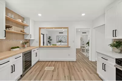 205 NE 123rd St, North Miami, FL 33161 - Photo 16