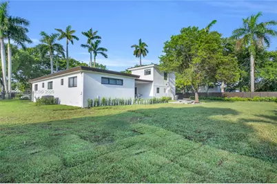 205 NE 123rd St, North Miami, FL 33161 - Photo 48