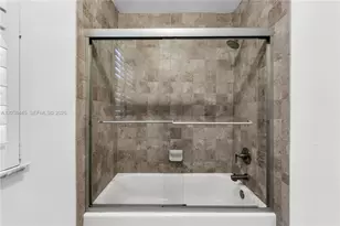9005 W Sunrise Blvd, Plantation, FL 33322 - Photo 20