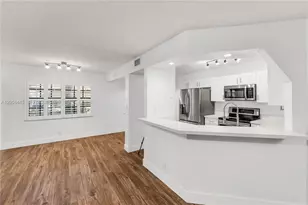 9005 W Sunrise Blvd, Plantation, FL 33322 - Photo 1