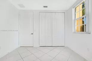 480 SW 147th Ave, Pembroke Pines, FL 33027 - Photo 22