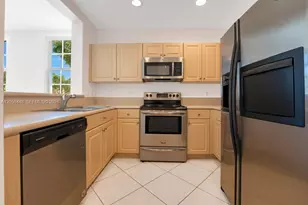 480 SW 147th Ave, Pembroke Pines, FL 33027 - Photo 12
