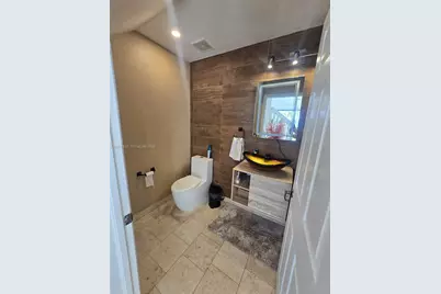 7950 NW 108th Pl, Doral, FL 33178 - Photo 22