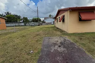 10701 SW 149th St, Miami, FL 33176 - Photo 2