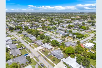 19425 NW 39th Ave, Miami Gardens, FL 33055 - Photo 6