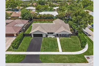 101 El Dorado Pkwy, Plantation, FL 33317 - Photo 2