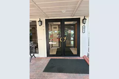 671 NE 195th St #404E, Miami, FL 33179 - Photo 8