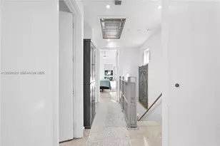 200 Washington Ave, Miami Beach, FL 33139 - Photo 16