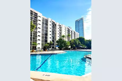 17021 N Bay Rd #618, Sunny Isles Beach, FL 33160 - Photo 2