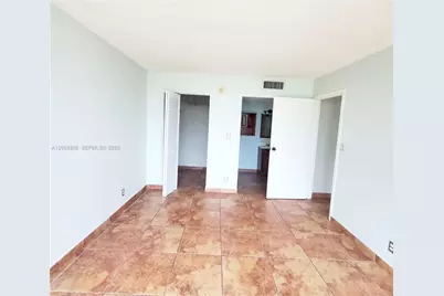 17021 N Bay Rd #618, Sunny Isles Beach, FL 33160 - Photo 16