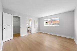 31 NW 108th Ct, Miami, FL 33172 - Photo 8