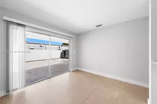 31 NW 108th Ct, Miami, FL 33172 - Photo 10