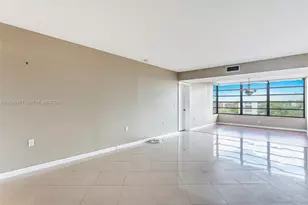 1705 Whitehall Dr, Davie, FL 33324 - Photo 18