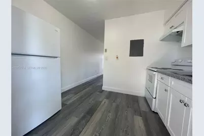 15940 NE 19th Ct #2, North Miami Beach, FL 33162 - Photo 4